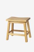 Wood Furniture - Pall i ek Wave - Brun - Pallar - Från Homeroom