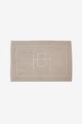 Halvor Bakke - Badmatta Clifton - Beige - Badrumsmattor - Från Homeroo...