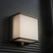 LUTEC LED-solcellslampa Doblo med sensor, bredd 15 cm