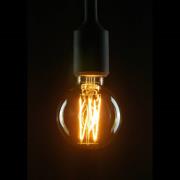 SEGULA LED-globlampa E27 G60 5W 2 200 K guld dim