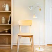 Dyberg Larsen Golvlampa Lilje, vit, höjd 135 cm, 2 lampor.