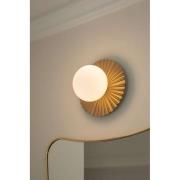Nuura Aps Nuura vägglampa Liila Muuse, Ø 20 cm, IP44, guld/opal