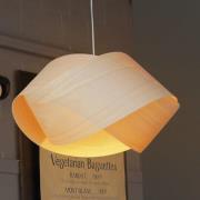 LZF LAMPS LZF pendellampa Nut, bok-/nickelfärgad, längd 42 cm, trä