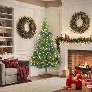 vidaXL Konstgjord Förbelyst Julgran med 300 LED-lampor Grön 180 cm PVC