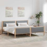 vidaXL Sängram Brun och ljusgrå 200 x 200 cm Massiv furu