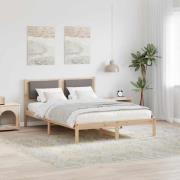 vidaXL Sängram med huvudgavel Taupe 135 x 190 cm Massiv furu