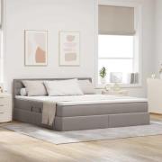 vidaXL Förvaringssäng med madrass Taupe 180 x 200 cm Konstruerat trä
