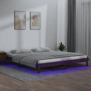vidaXL Sängram LED honungsbrun 200x200 cm massivt trä