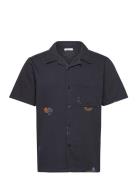 Knowledge Cotton Apparel Box Fit Short Sleeve Shirt With Emb Blå