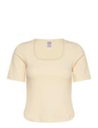 Casall Scoop Rib Tee Gul