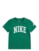 Nike Nike Club Seasonal Tee Grön