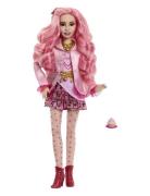 Descendants Disney Descendants: The Rise Of Red , Bridget, Young Queen...