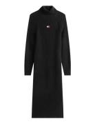 Tommy Jeans Tjw Mockneck Badge Sweater Dress Svart