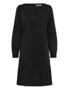 Culture Cubeate Antoinett Dress Svart