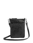 Markberg Maiambg Mini Cross. Bag, Weave Svart