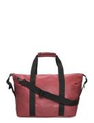 Rains Hilo Weekend Bag Small W3 Röd