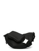 Rains Valera Shoulder Bag Mini W3 Svart