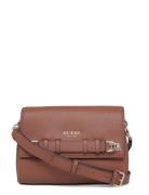 GUESS Gregoria Flap Crossbody Brun