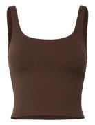 Weekday Cropped Sports Top Brun